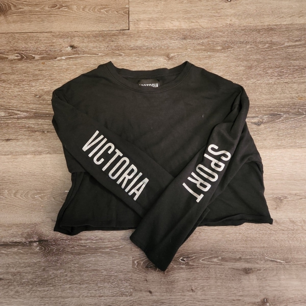 Victoria Sport size large crop top